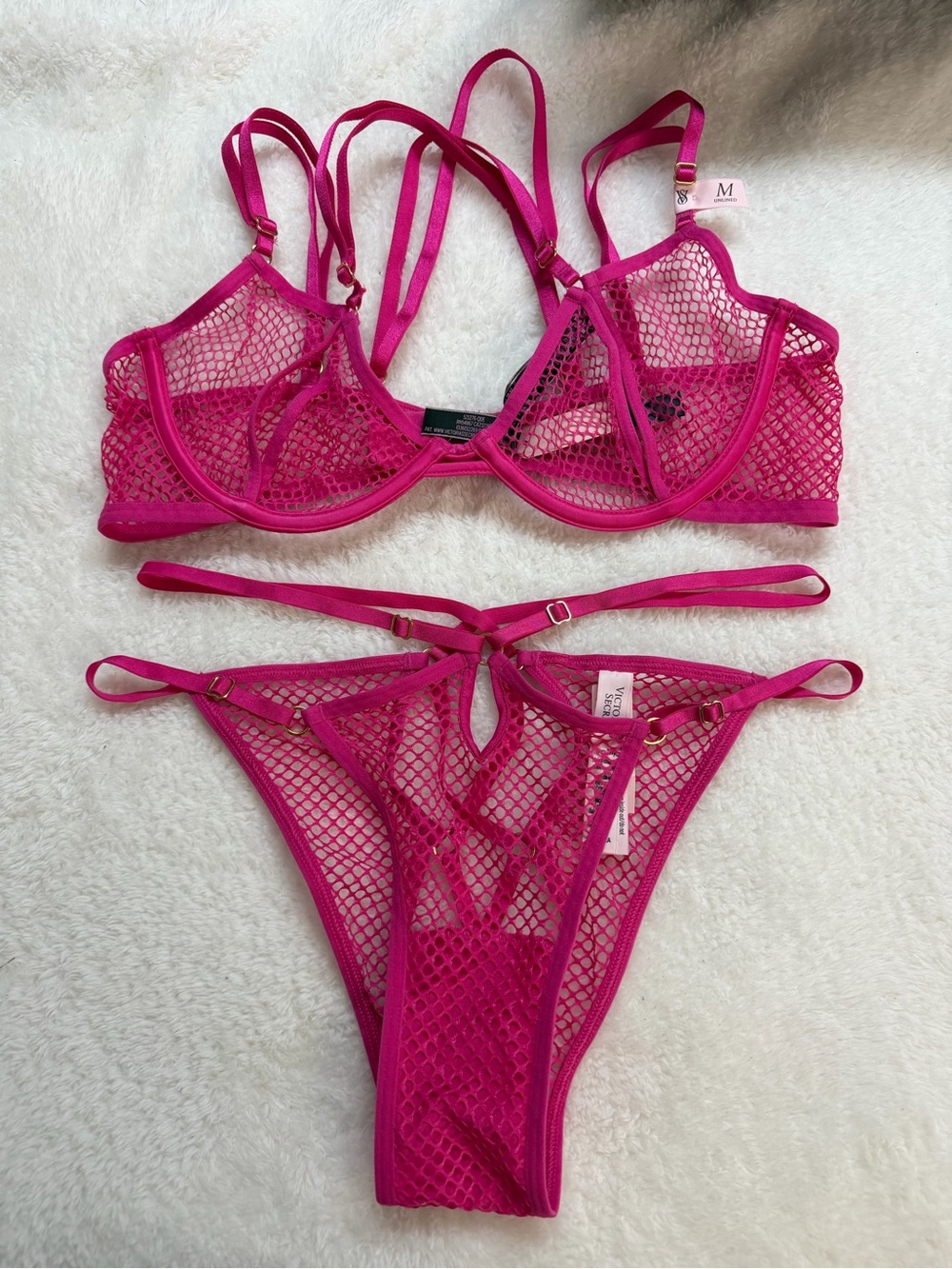NWT VICTORIA'S SECRET Low Cut Demi BRA V-STRING Panty Set Pink Fishnet Open Cup